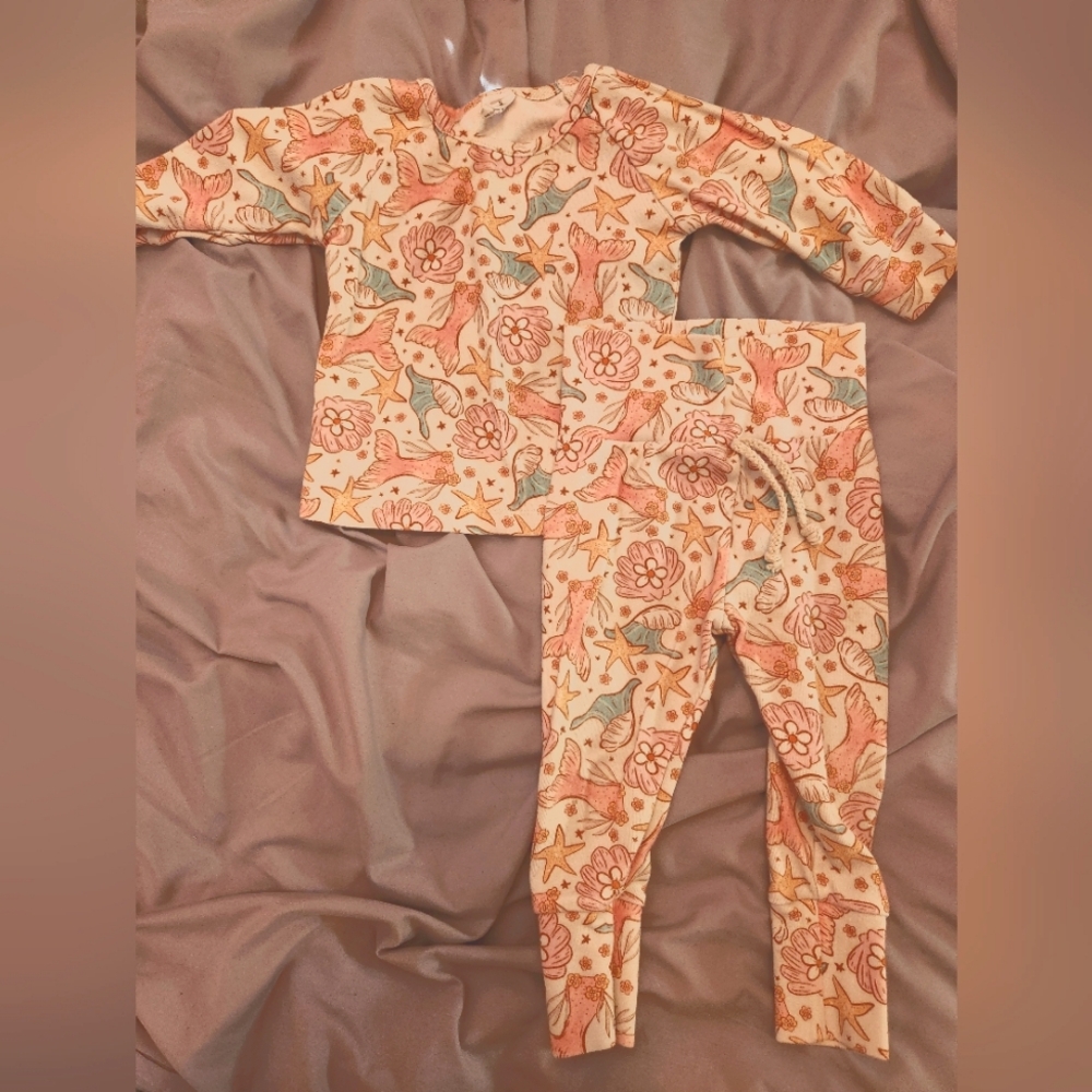 Little One Shop Mermaid tail & Shells Lounge set. 6-12mo